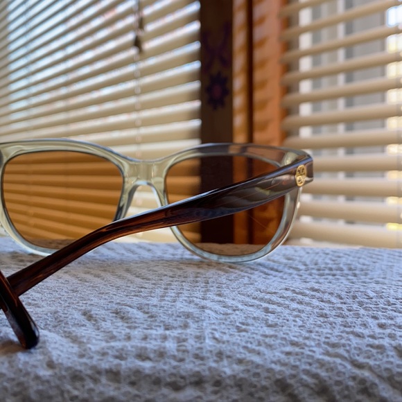 Sunglasses - Picture 3 of 6